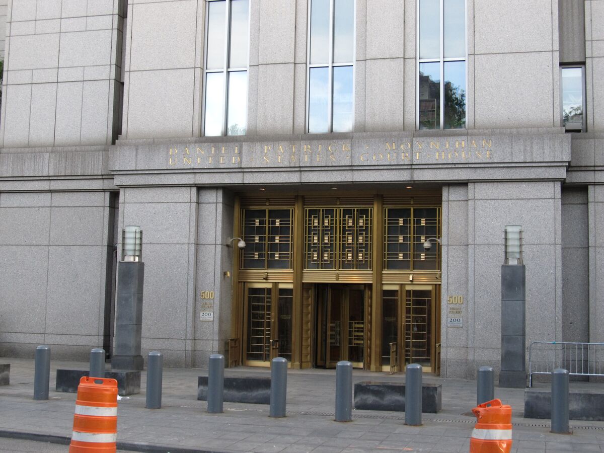 Entrance of the Daniel Patrick Moynihan United States Courthouse at 500 Pearl Street in Manhattan, home of the federal court for the Southern District of New York